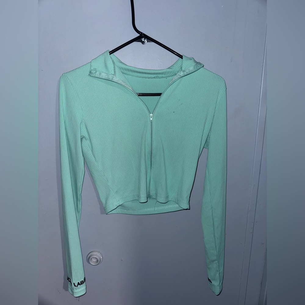long sleeved cropped zip up